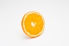 OWOCE 0057, owoc, pomarańcza, cytrusy, skórka pomarańczowa, natura, martwa natura, fotografia, kolor